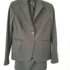 Blazer and skirt Jones New York size 10 dark grey